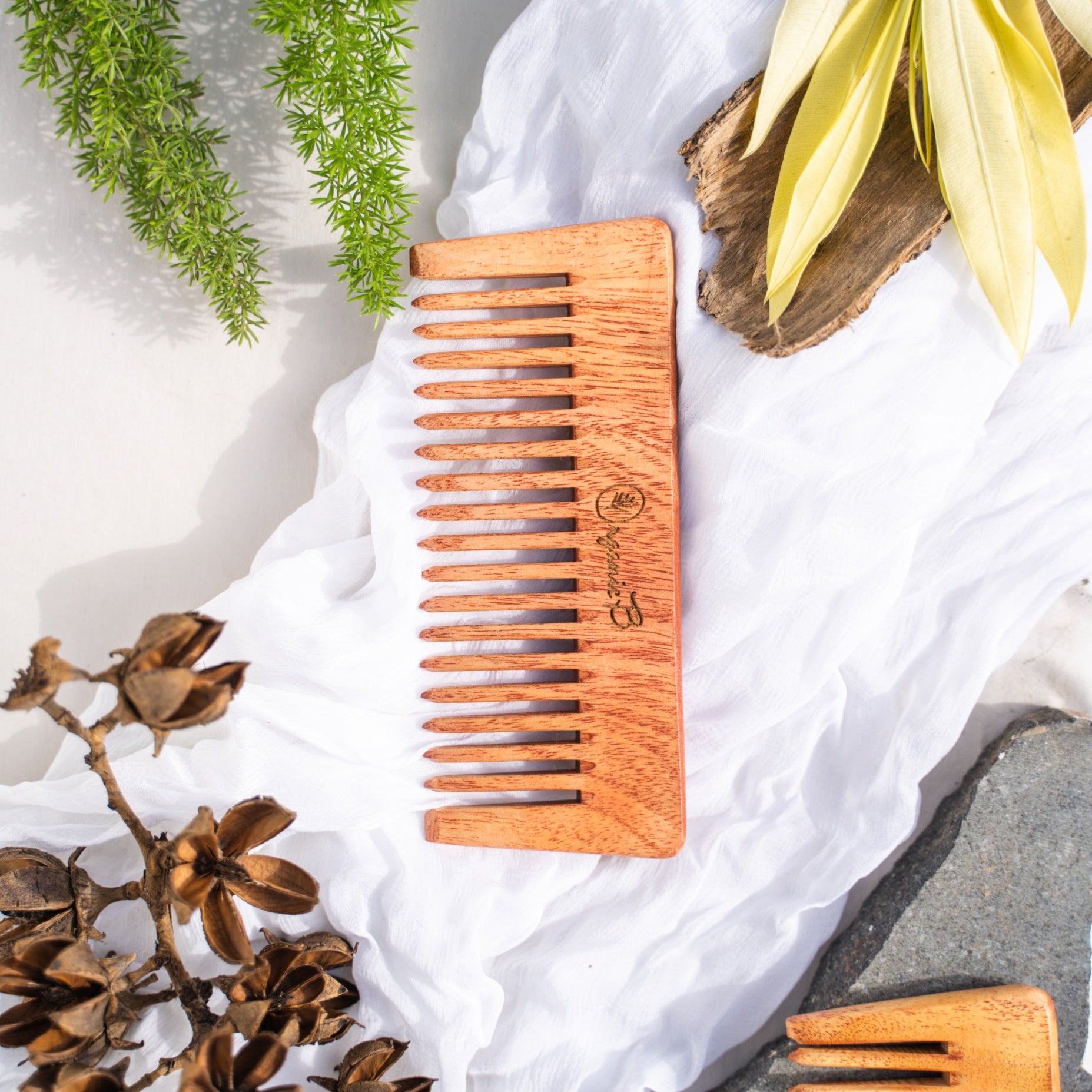 Neem Wood Wide Comb