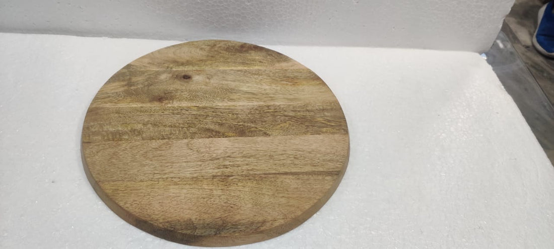 WOODEN ROUND TRAY