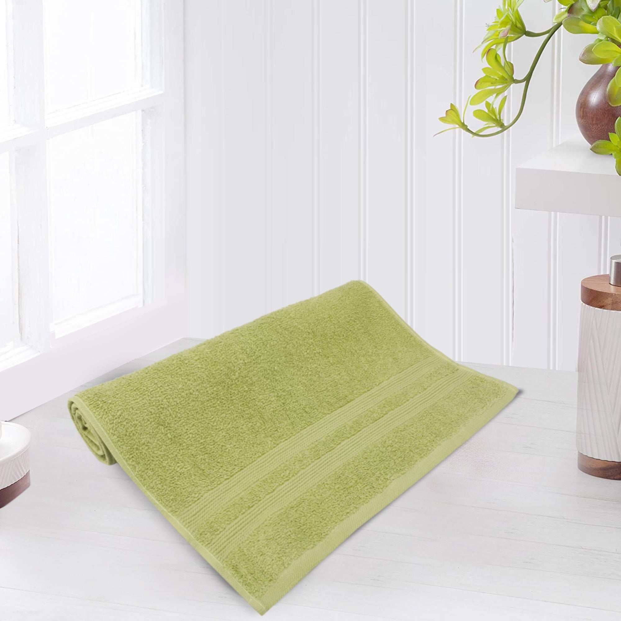 Lush & Beyond 500 GSM Hand Towel (Light Green)