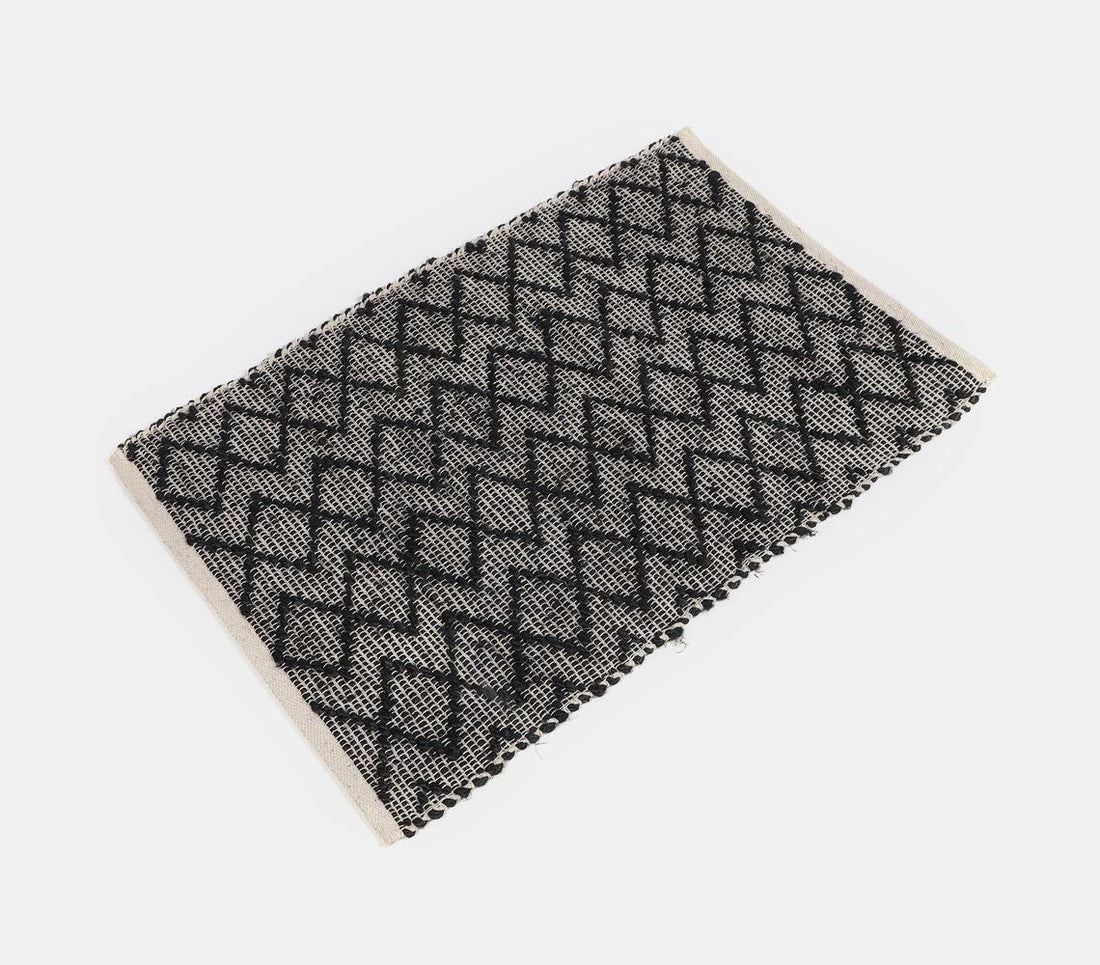 Jute And Cotton Yarn Diamond Design Rug