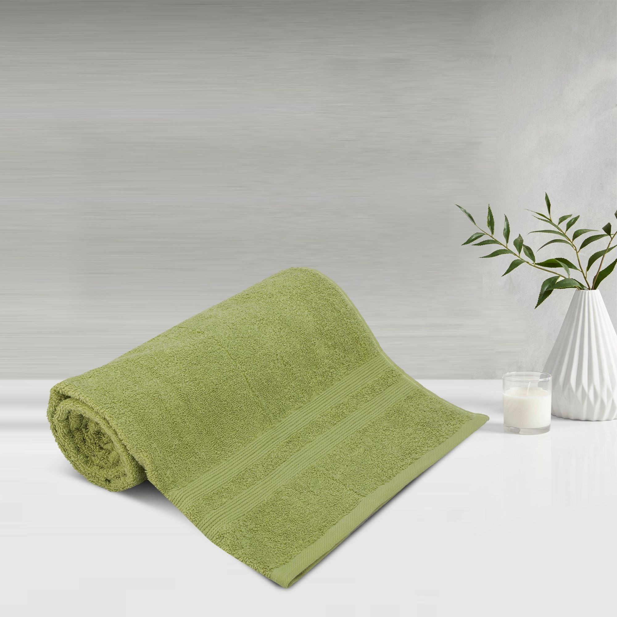 Lush & Beyond 500 GSM Bath Towel (Light Green)