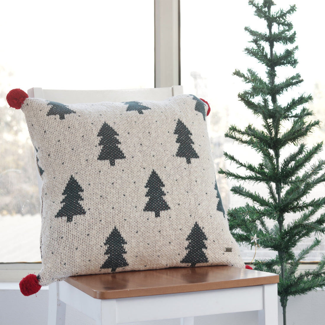 X-Mas Tree Cotton Knitted Cushion Cover