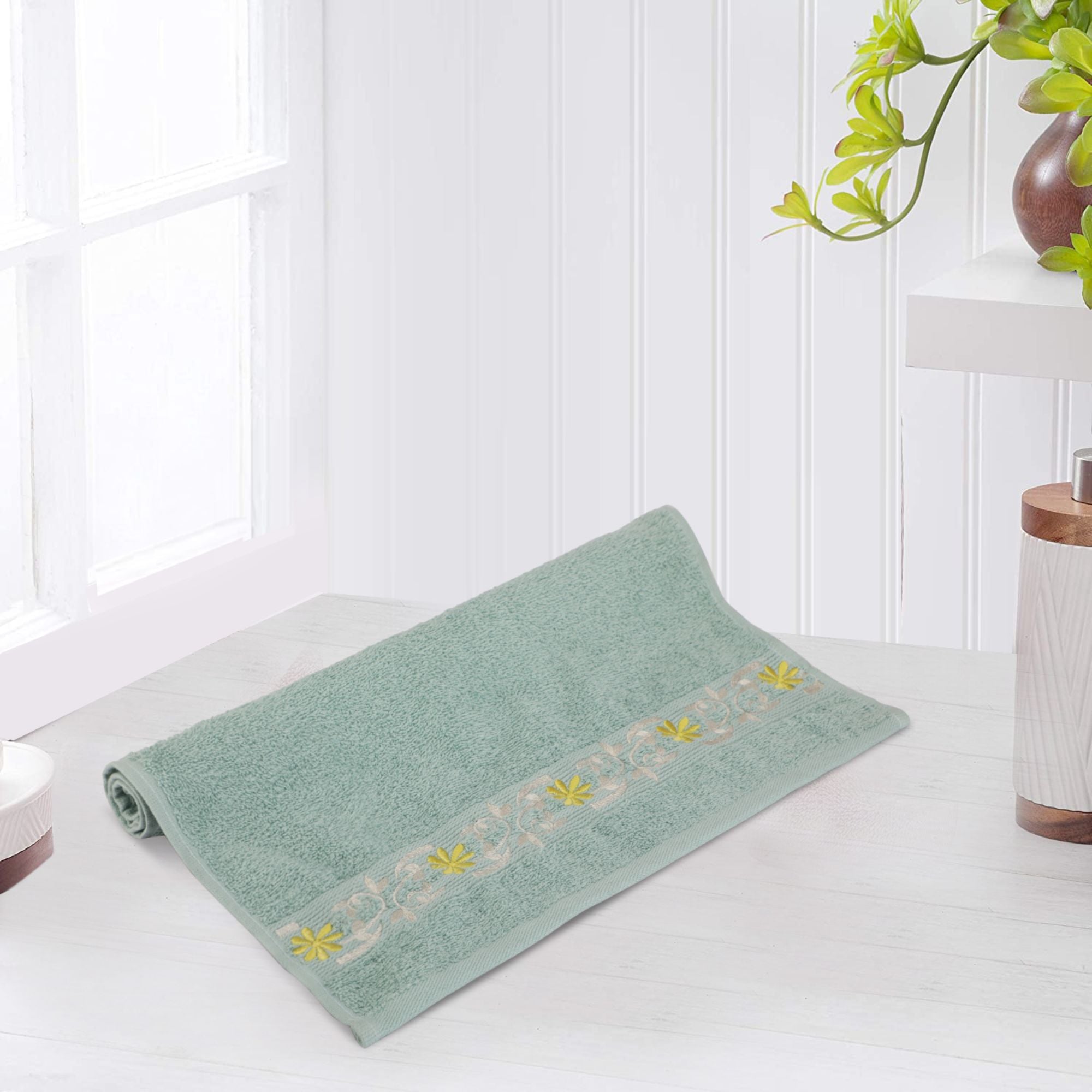 Embroidered Hand Towel (Light Teal)