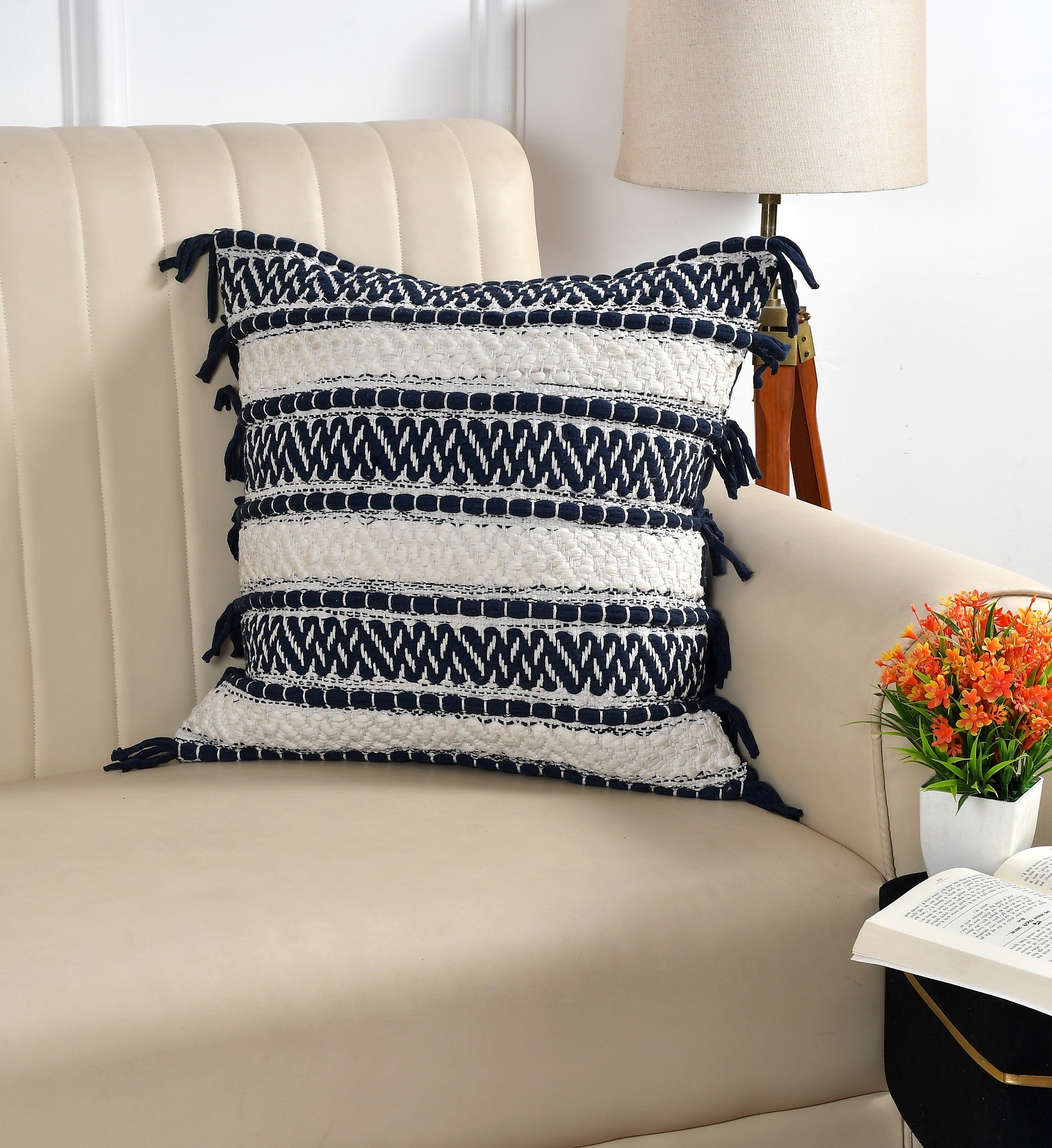 HAND WOVEN CUSHION COVER